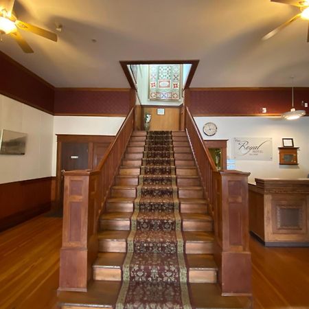 Royal Hotel Chilliwack Dış mekan fotoğraf