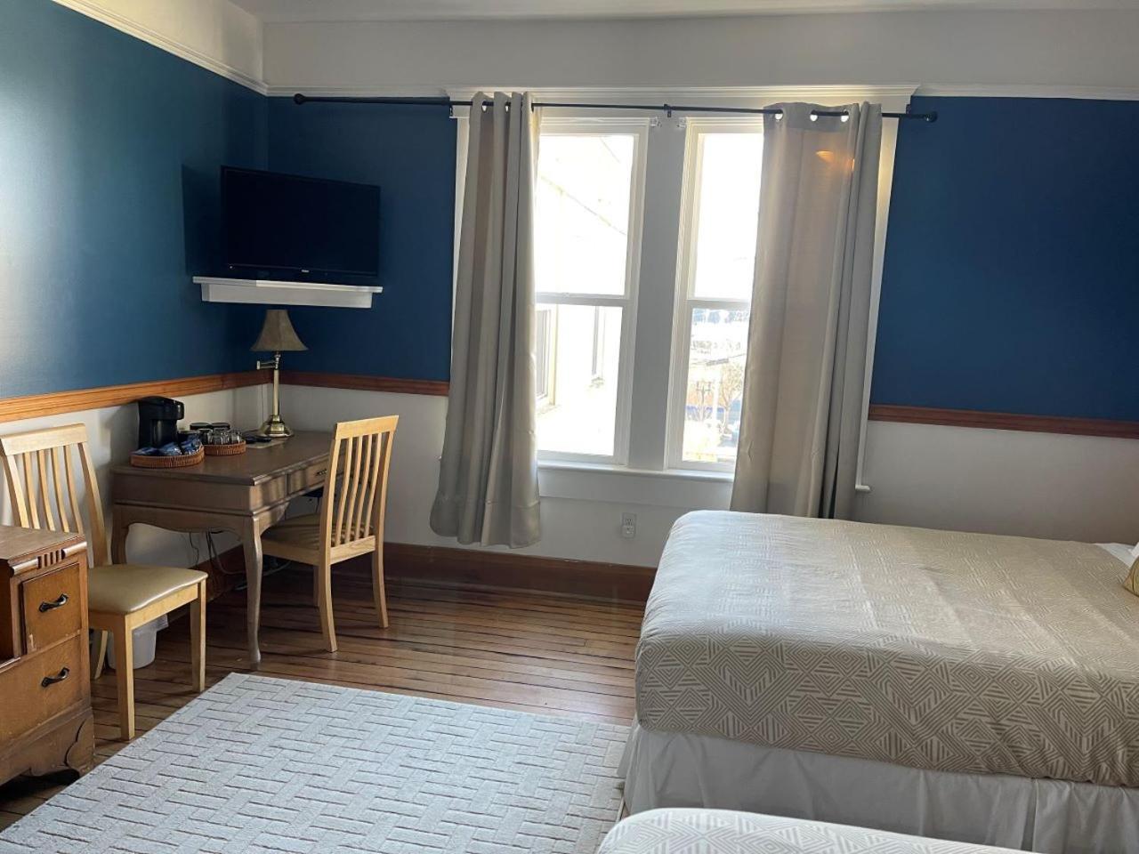 Royal Hotel Chilliwack Dış mekan fotoğraf