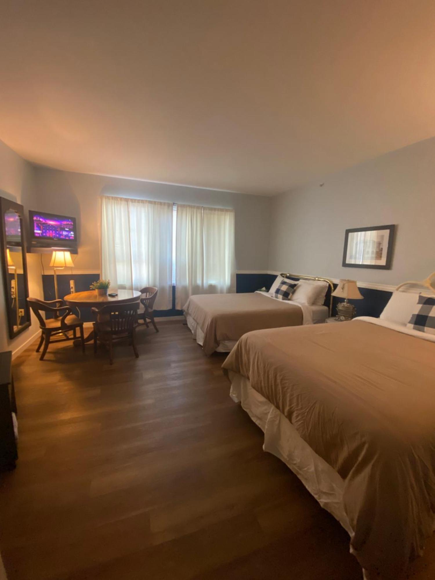 Royal Hotel Chilliwack Dış mekan fotoğraf