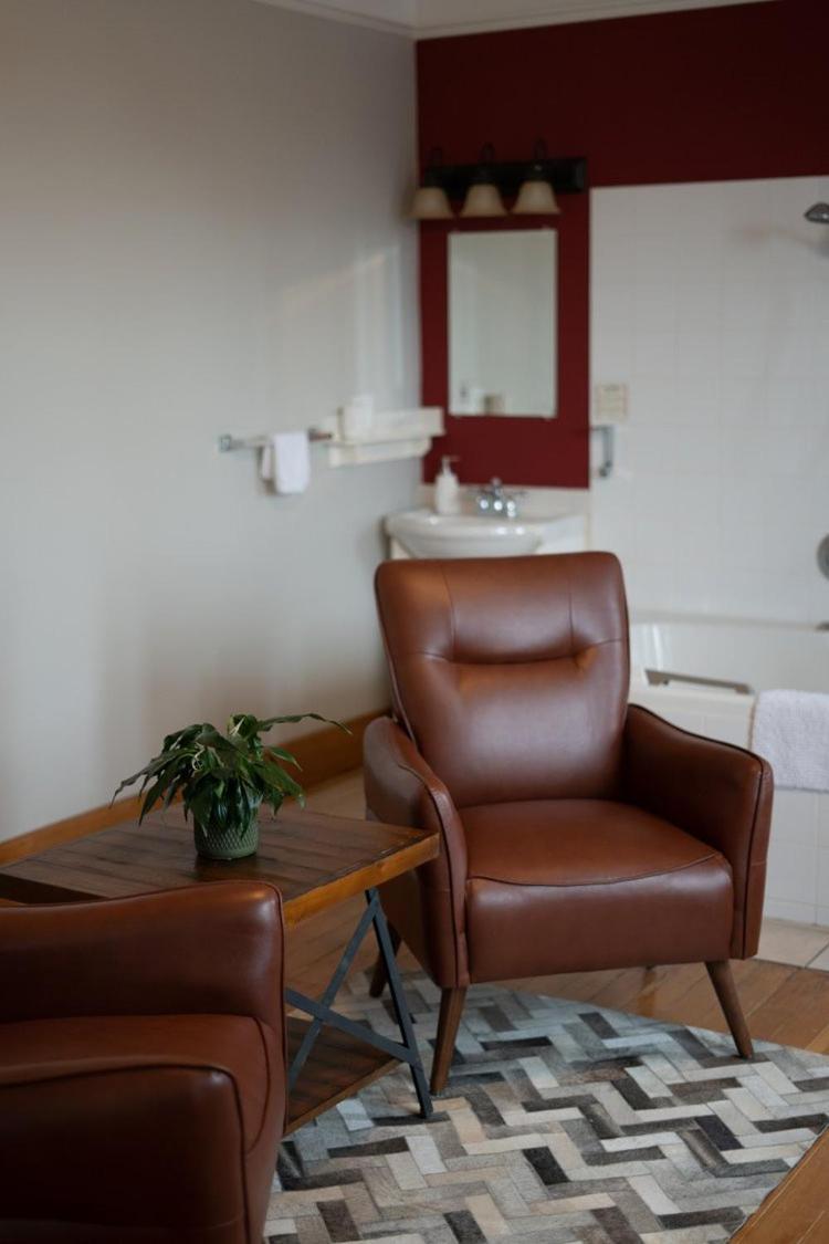 Royal Hotel Chilliwack Dış mekan fotoğraf