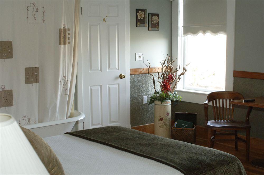 Royal Hotel Chilliwack Dış mekan fotoğraf
