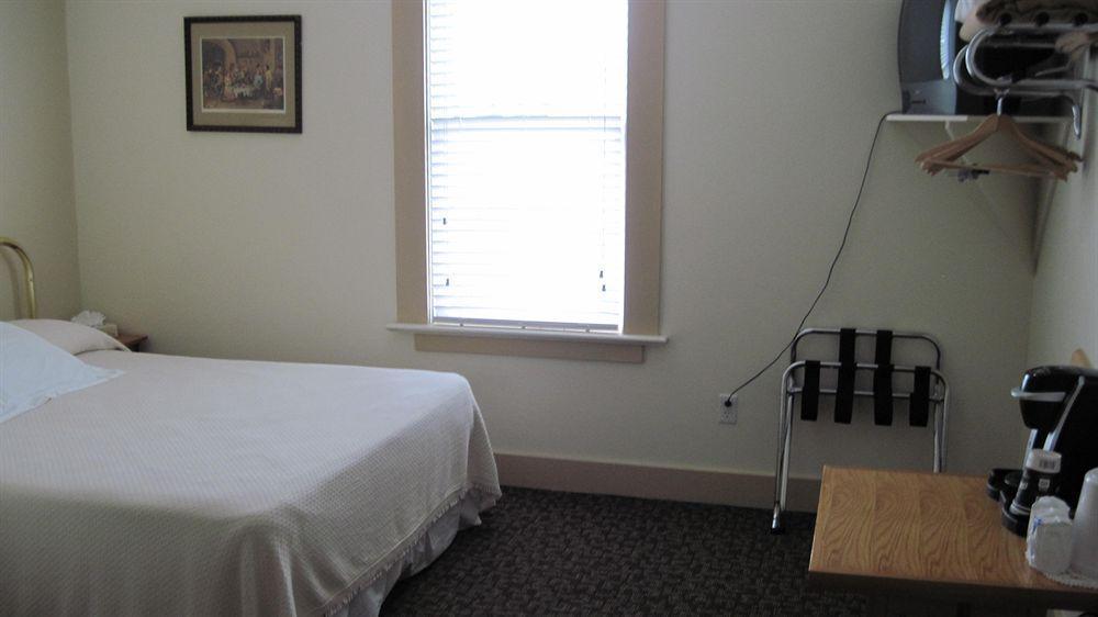 Royal Hotel Chilliwack Dış mekan fotoğraf