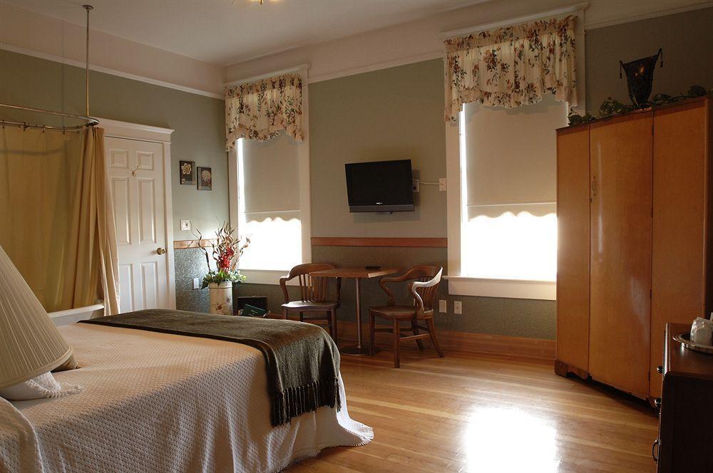 Royal Hotel Chilliwack Dış mekan fotoğraf