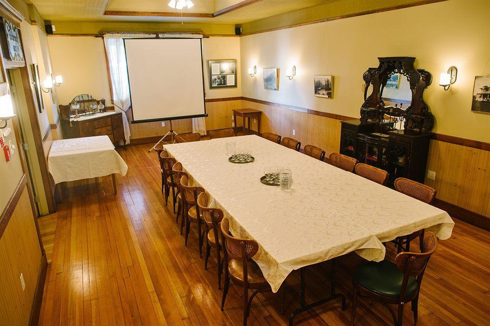 Royal Hotel Chilliwack Dış mekan fotoğraf