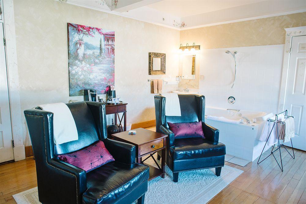 Royal Hotel Chilliwack Dış mekan fotoğraf