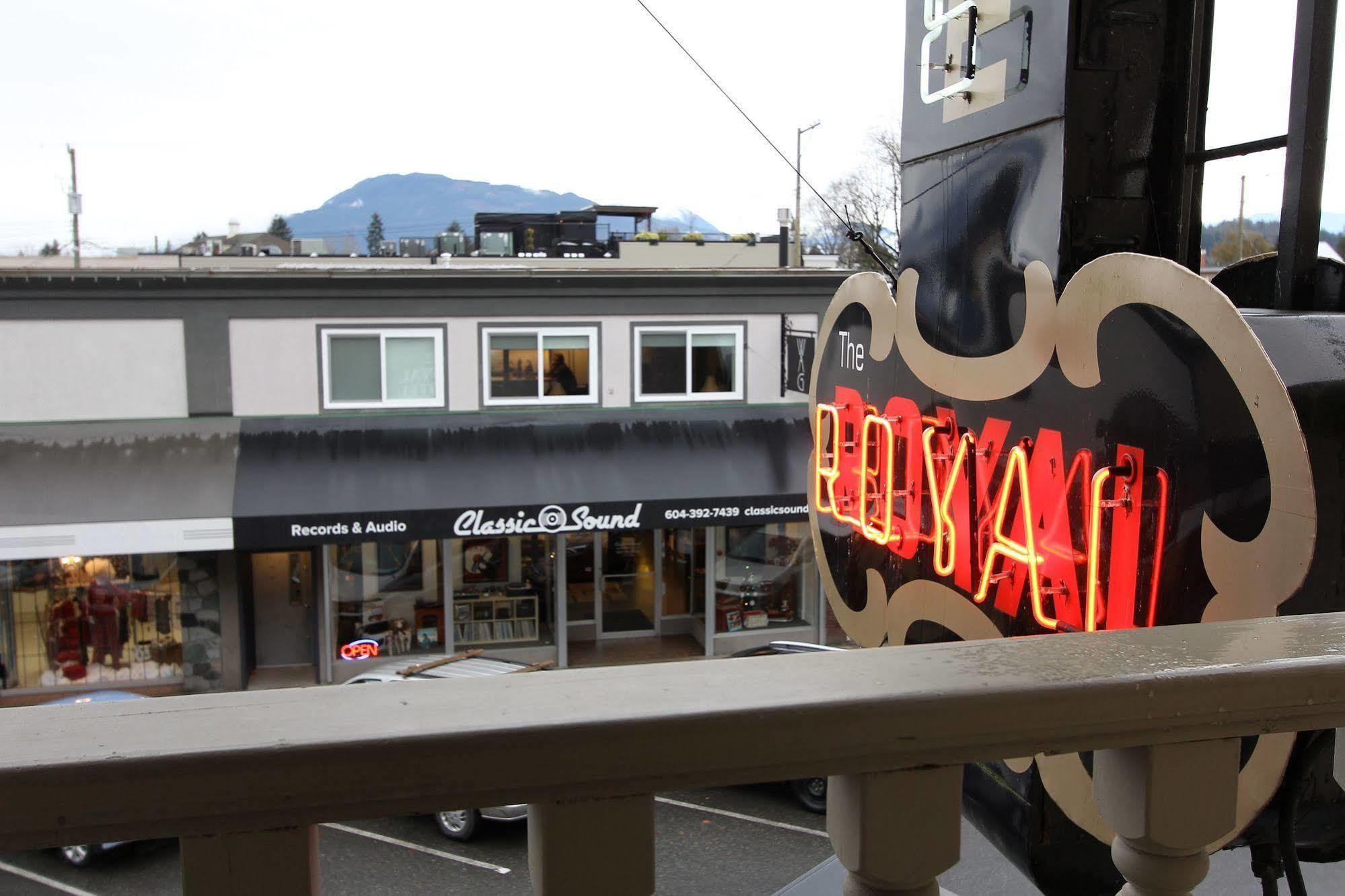 Royal Hotel Chilliwack Dış mekan fotoğraf